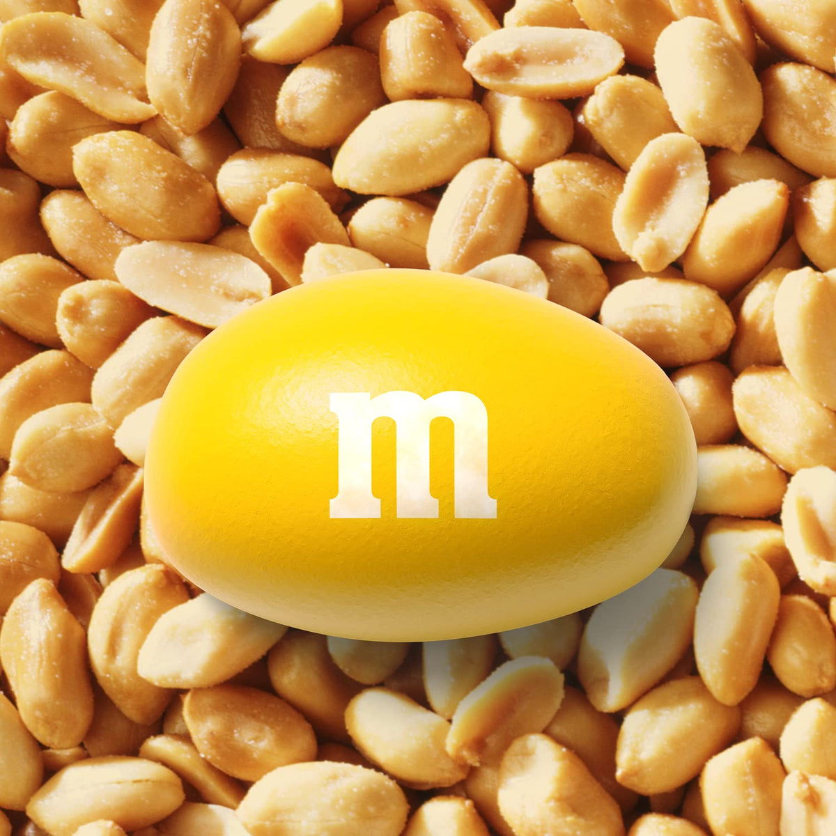 M&M’S Peanut Milk Chocolate Candy, Celebration Size Share Bag, 1kg – Bulk Party Candy for Sharing, Events, Movie Nights & Holidays