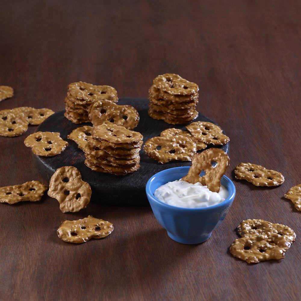 Snack Factory Pretzel Crisps - Milk Chocolate & Caramel Drizzlers 155 Grams