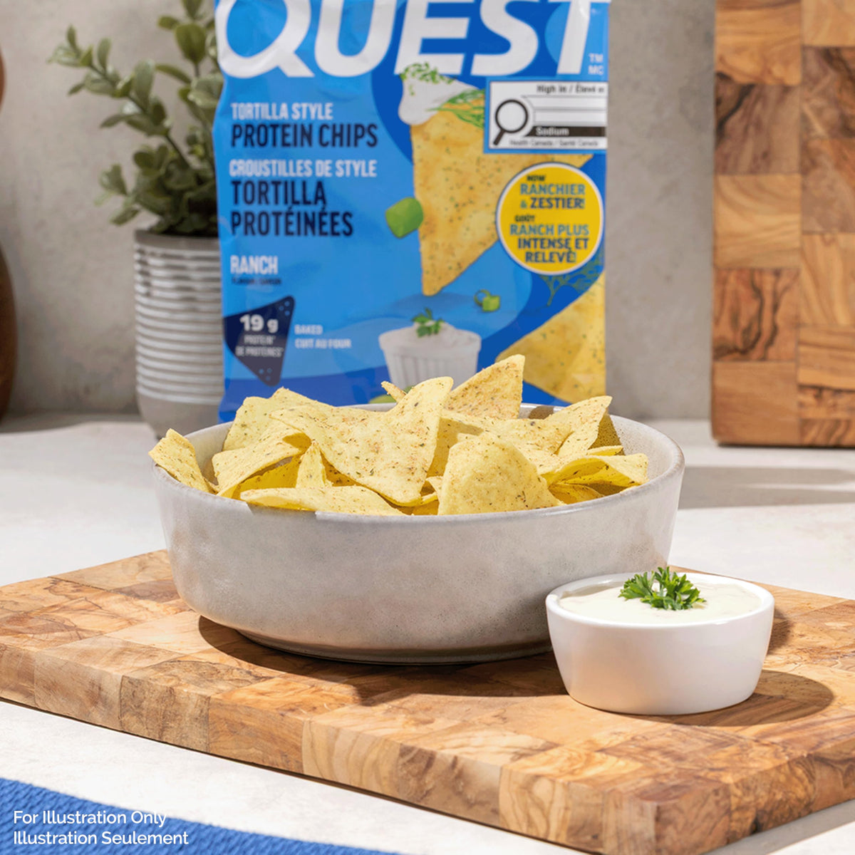 Quest Nutrition Chili Lime Flavour Tortilla Style Protein Chips, High Protein, Baked, Not Fried, Gluten Free, 1g Sugar, 4g Carbs, 8ct