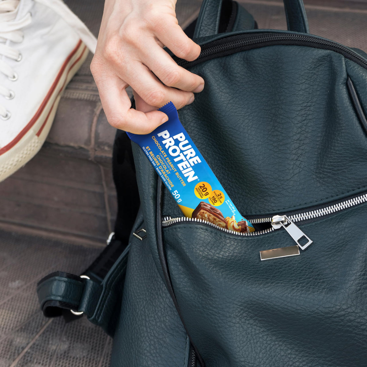 Pure Protein Bars - Nutritious, Gluten Free bar, made with Whey protein blend - low sugar, protein snack. Deliciously satisfying. Made in Canada, Chocolate Peanut Caramel (Pack of 6)